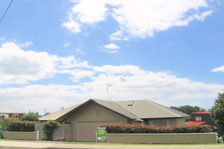 Photo of property in 1a Citrus Avenue, Waihi Beach, 3611