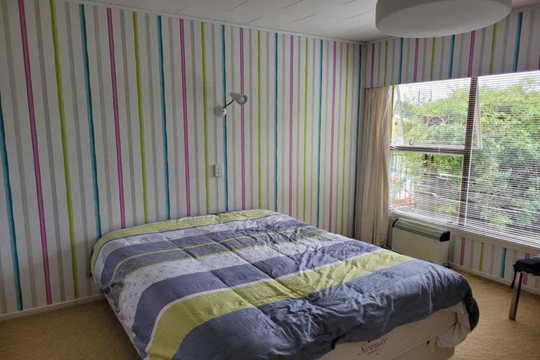 Photo of property in 102 Awanui Street, Merrilands, New Plymouth, 4312