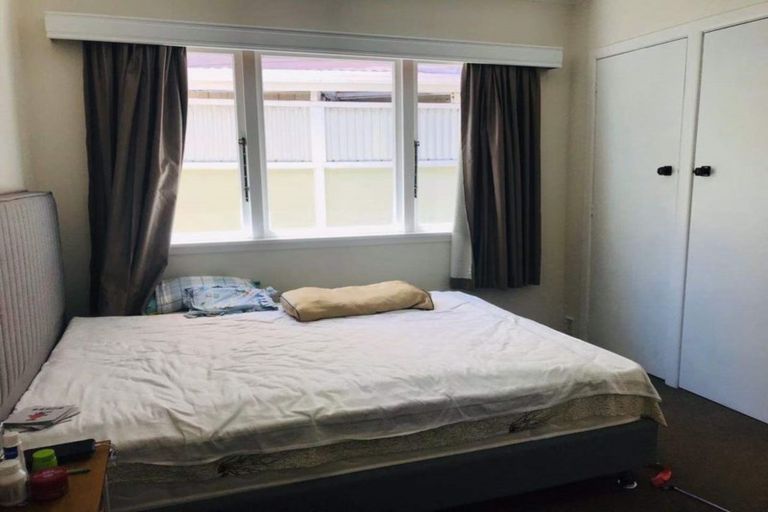 Photo of property in 2/306 Beach Road, Campbells Bay, Auckland, 0630