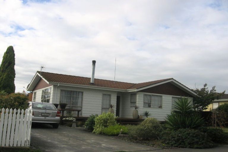 Photo of property in 12 Cedar Grove, Highbury, Palmerston North, 4412