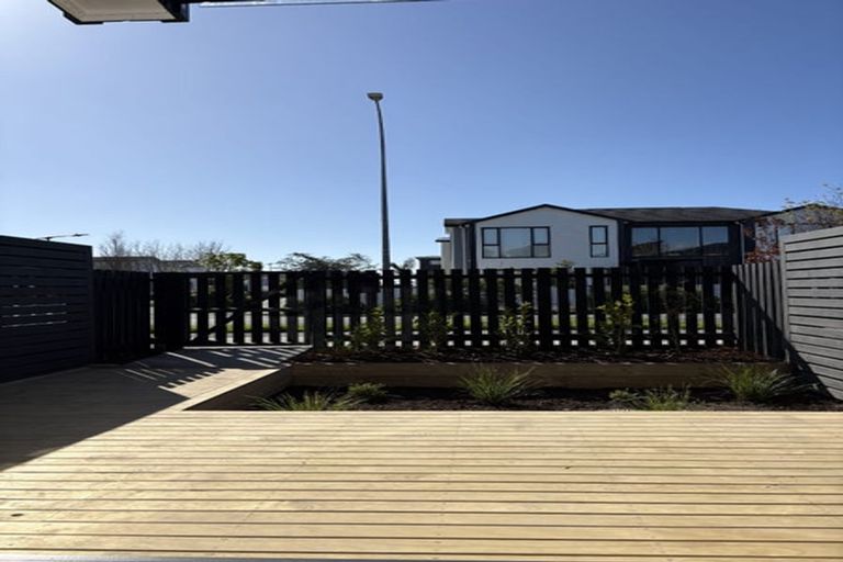 Photo of property in 28/14 Scott Road, Hobsonville, Auckland, 0616