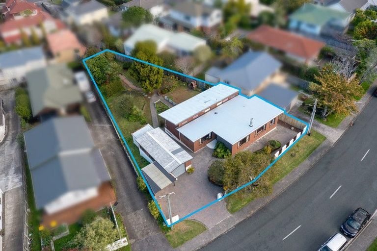 Photo of property in 16 Spencer Road, Pinehill, Auckland, 0632