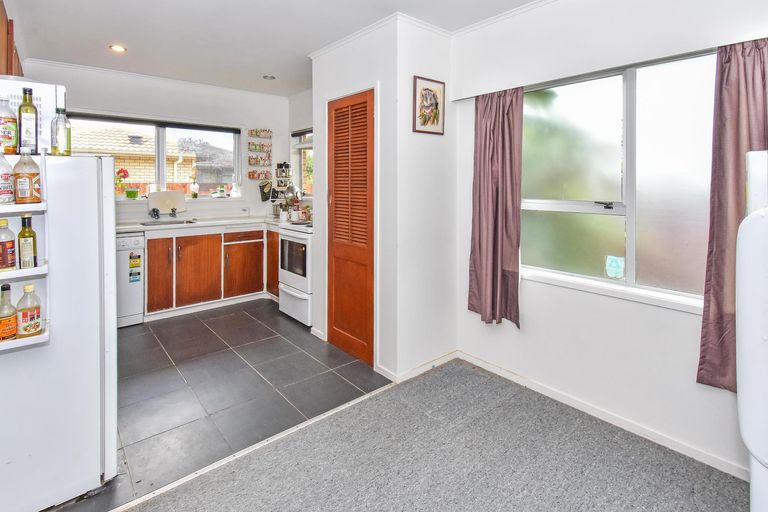 Photo of property in 2/9 Elizabeth Street, Papakura, 2110