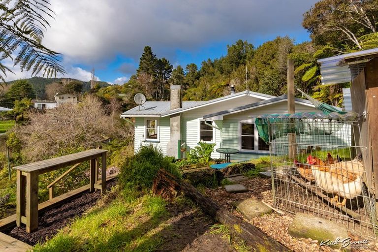 Photo of property in 36 Wyndham Road, Pinehaven, Upper Hutt, 5019