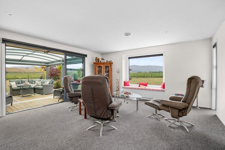 Photo of property in 57 Golden Road, Springvale, Alexandra, 9393