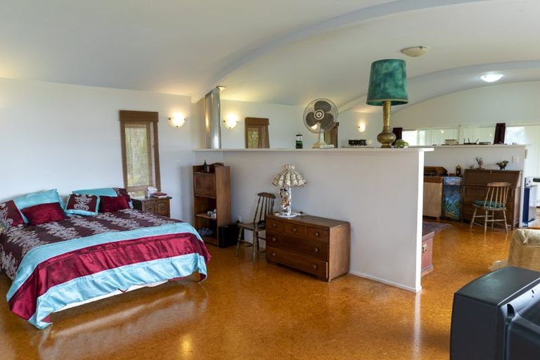 Photo of property in 257 Metcalfe Road, Matakohe, 0593