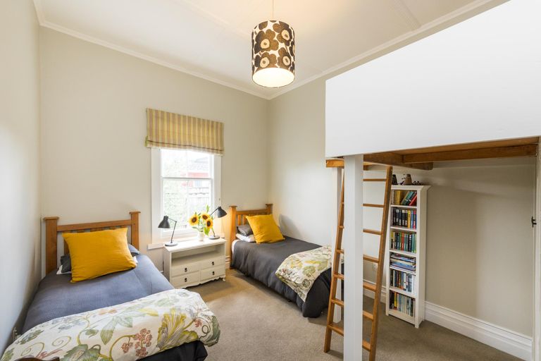 Photo of property in 135 Russell Street, Palmerston North, 4414