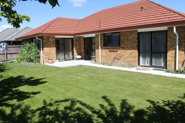 Photo of property in 59 Apsley Drive, Avonhead, Christchurch, 8042