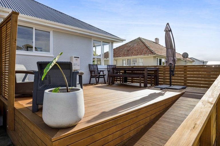 Photo of property in 16 Plympton Street, Brooklands, New Plymouth, 4310