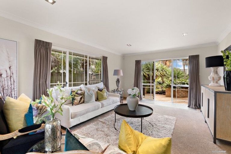 Photo of property in 7 Yarlside Place, Northpark, Auckland, 2013