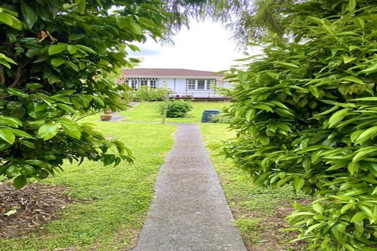 Photo of property in 15 Holdsworth Avenue, Trentham, Upper Hutt, 5018