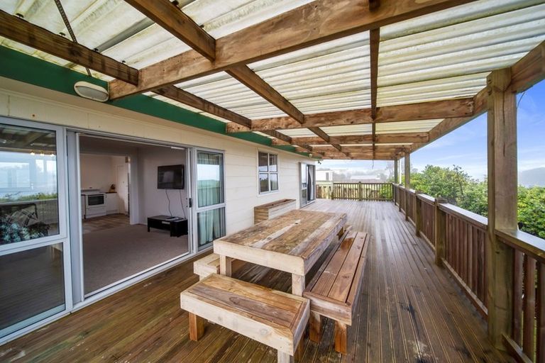 Property details for 40 Tainui Street, Mokau, 4376