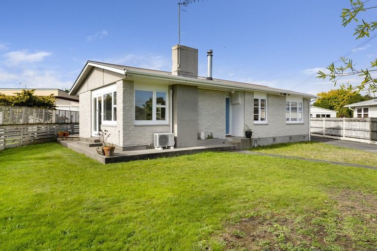 Photo of property in 28 Freemans Road, Otaki, 5512