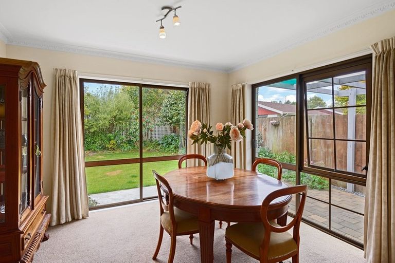 Photo of property in 21a Juniper Place, Burnside, Christchurch, 8053
