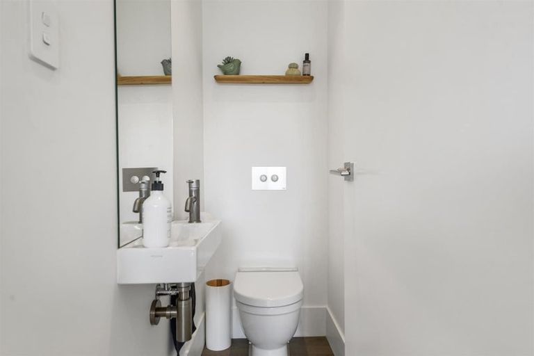 Photo of property in 2a Arthur Crescent, Hauraki, Auckland, 0622