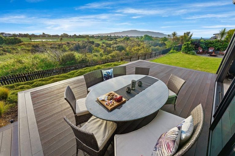 Photo of property in 5 Taranui Way, Paraparaumu Beach, Paraparaumu, 5032