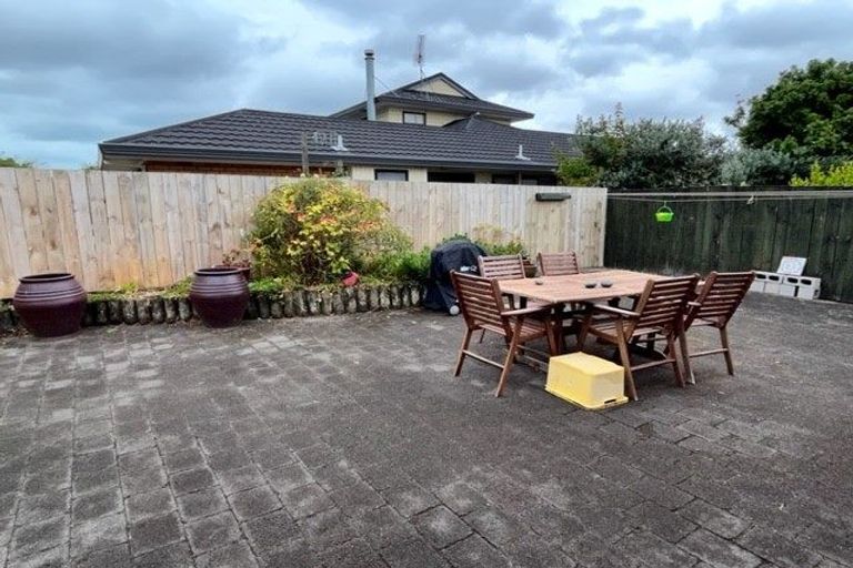 Photo of property in 2/13 Citation Way, Botany Downs, Auckland, 2010