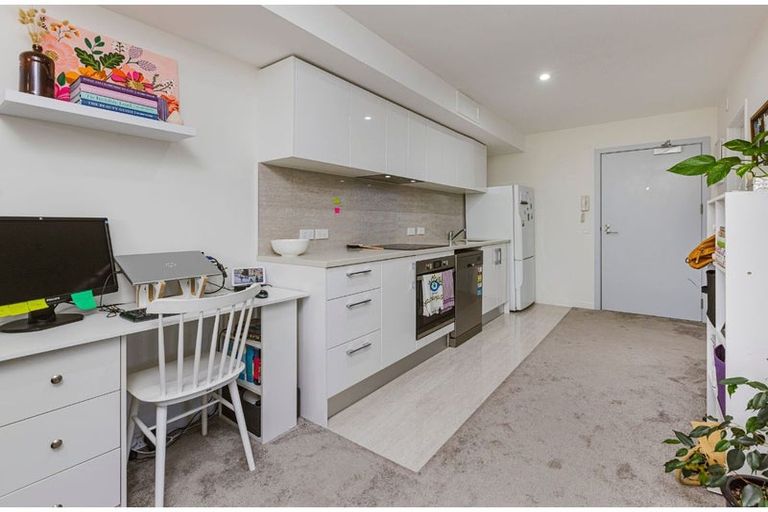 Photo of property in 201/8 Gray Avenue, Mangere East, Auckland, 2024