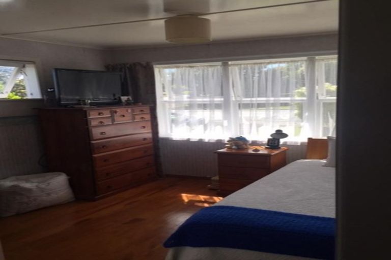 Photo of property in 158 Edmonton Road, Te Atatu South, Auckland, 0610