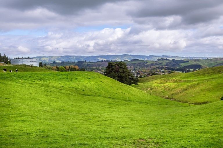 Photo of property in 113 Kaitawa Road, Hautere, Otaki, 5582