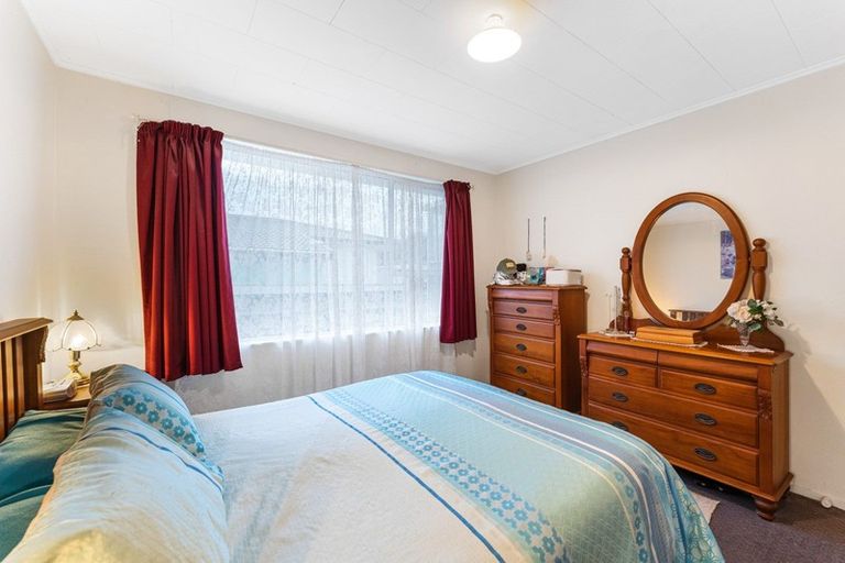 Photo of property in 256b Wellington Road, Wainuiomata, Lower Hutt, 5014