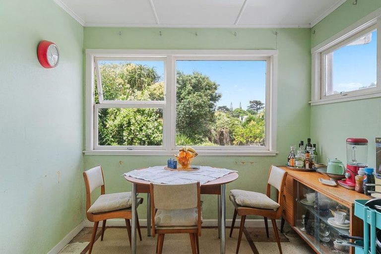 Photo of property in 30 Mcleod Road, Weymouth, Auckland, 2103