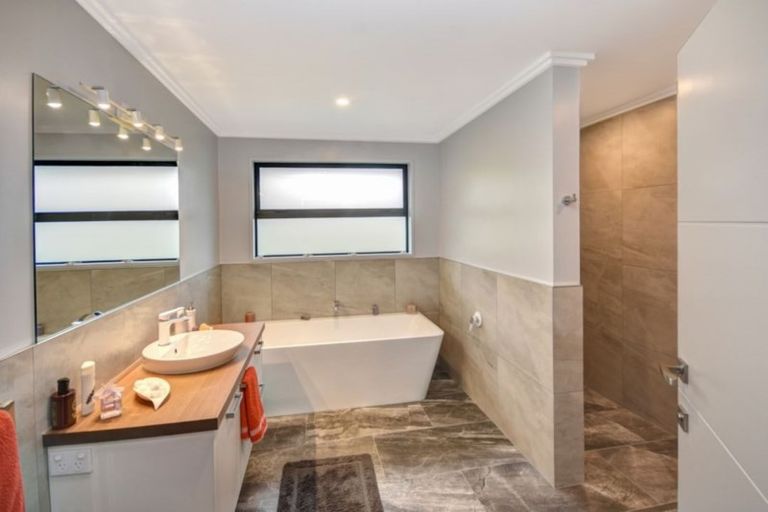 Photo of property in 1f Hoylake Street, Outram, 9019