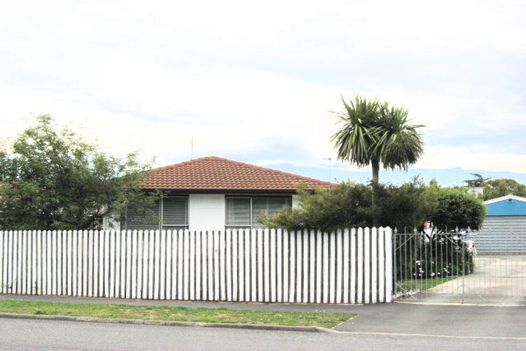 Photo of property in 123 Hay Street, Bromley, Christchurch, 8062