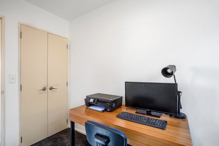 Photo of property in 8b Mortlake Street, Islington, Christchurch, 8042