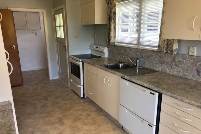 Photo of property in 17 Radiata Grove, Brown Owl, Upper Hutt, 5018