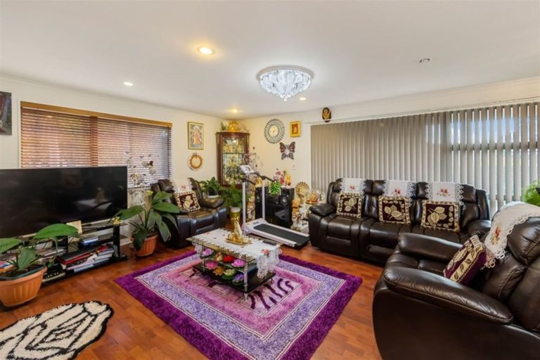 Photo of property in 2/127 Coronation Road, Papatoetoe, Auckland, 2025