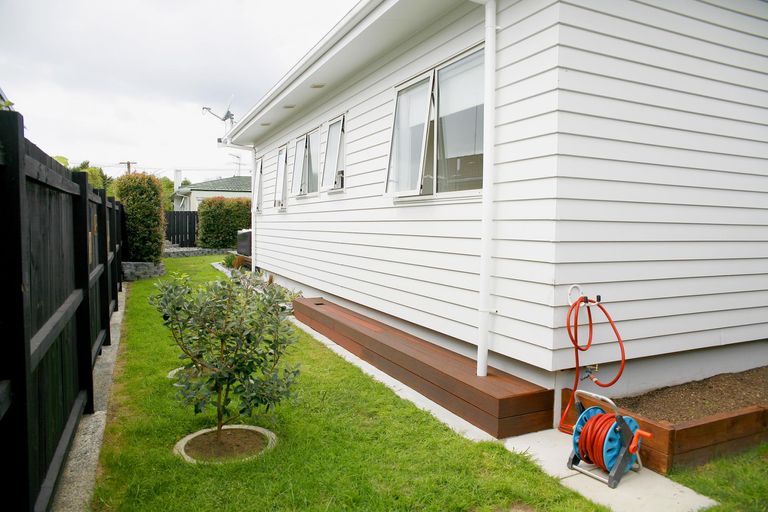 Photo of property in 24a Bunnythorpe Road, Papakura, 2110