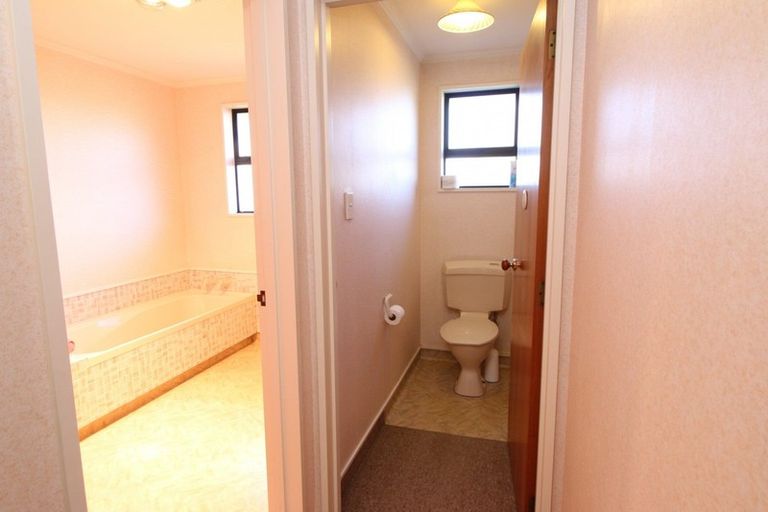 Photo of property in 8 Gorge Road, Waimate, 7924