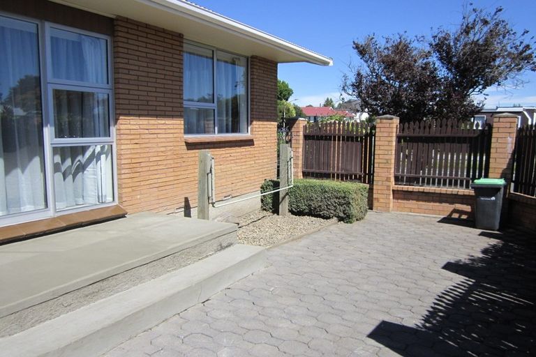 Photo of property in 1/68 Nortons Road, Avonhead, Christchurch, 8042