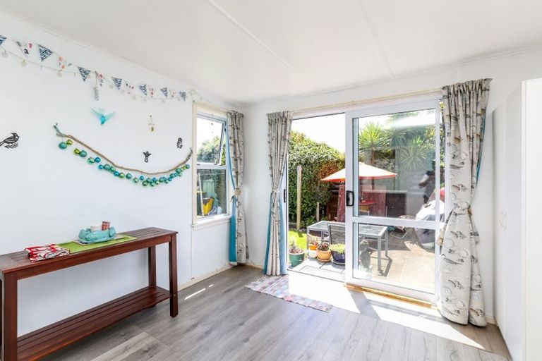 Photo of property in 17 Record Street, Fitzroy, New Plymouth, 4312