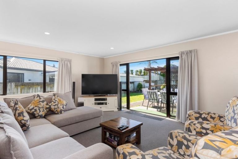 Photo of property in 61 Kane Road, Papamoa Beach, Papamoa, 3118