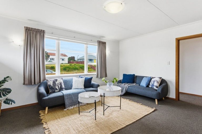 Photo of property in 15 Egmont Street, Castlecliff, Whanganui, 4501