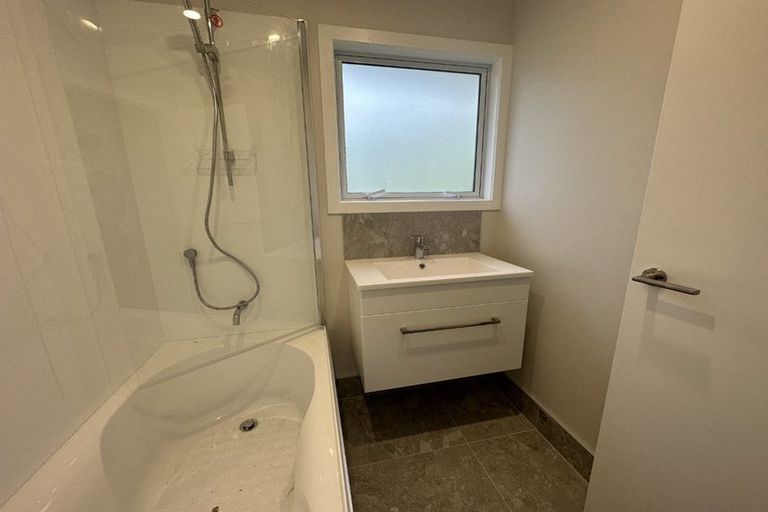 Photo of property in 15 Redwood Drive, Massey, Auckland, 0614