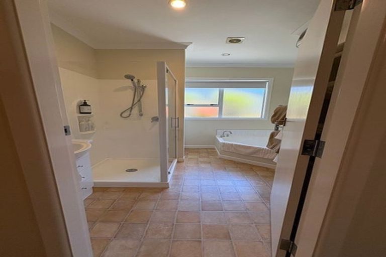 Photo of property in 15b Ratanui Road, Paraparaumu, 5032