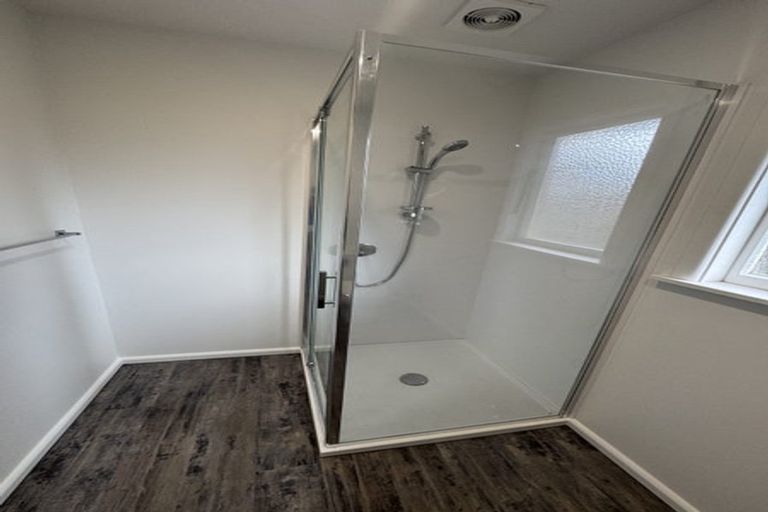 Photo of property in 4 Gladson Avenue, Sockburn, Christchurch, 8042