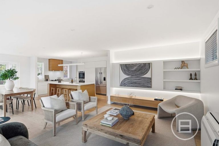 Photo of property in 22 Tomes Road, St Albans, Christchurch, 8052