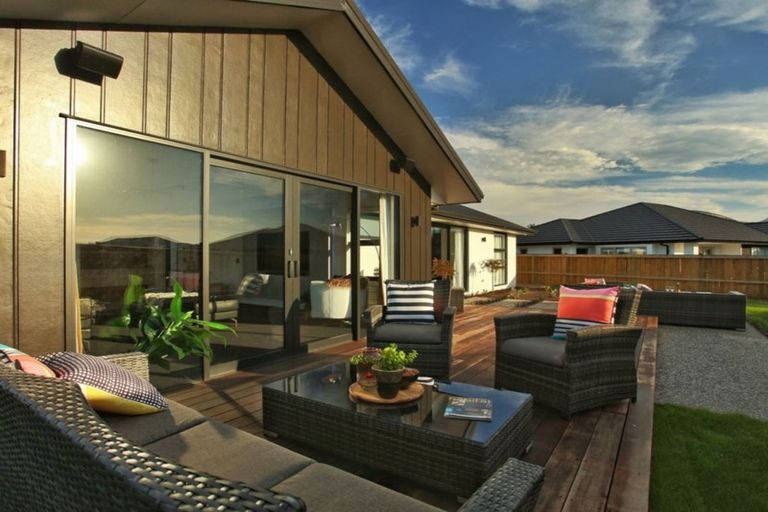 Photo of property in 17 Carrick Place, Mosgiel, 9024