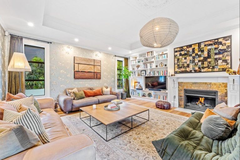 Photo of property in 2 Tamahunga Drive, Matakana, Warkworth, 0985