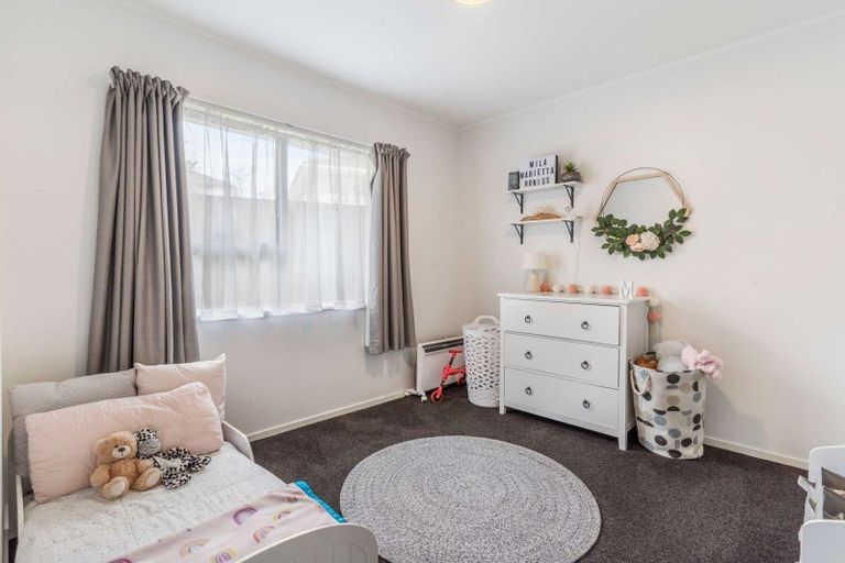 Photo of property in 2/58 Opaheke Road, Opaheke, Papakura, 2113