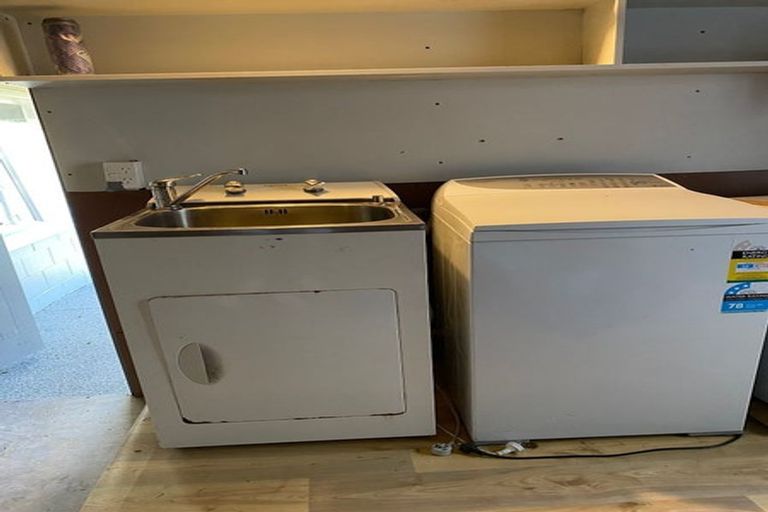 Photo of property in 15 Burnside Court, Rosedale, Auckland, 0632