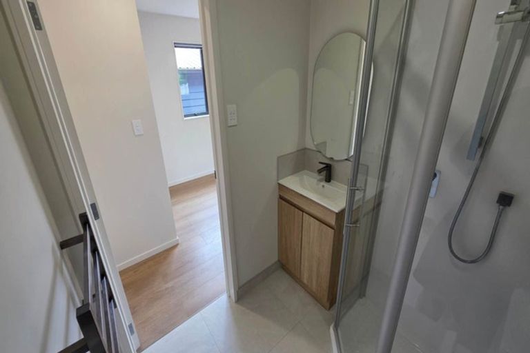 Photo of property in 40 Anne Mclean Drive, Bayview, Auckland, 0629