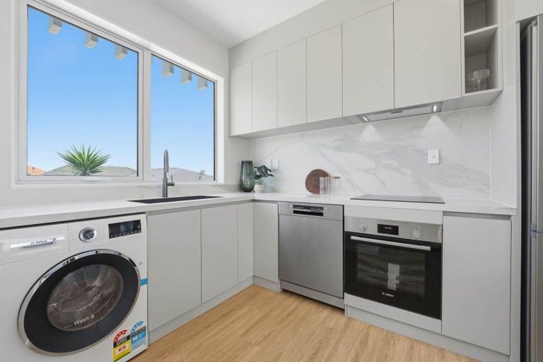 Photo of property in 1/186 Forrest Hill Road, Forrest Hill, Auckland, 0620