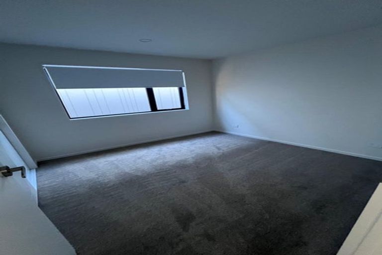 Photo of property in 31 Booralee Avenue, Botany Downs, Auckland, 2010