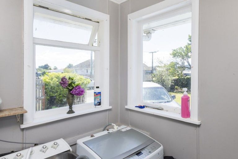 Photo of property in 24 Glasgow Crescent, Kaiti, Gisborne, 4010