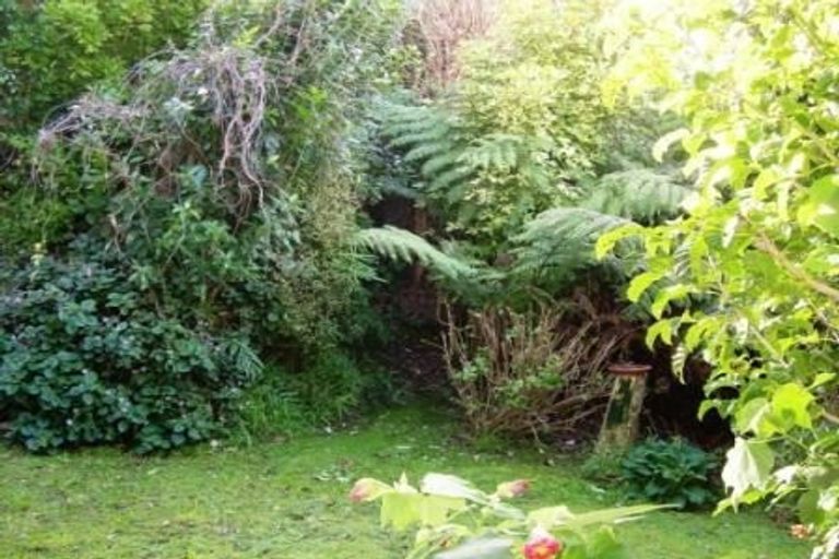 Photo of property in 43b Thatcher Crescent, Crofton Downs, Wellington, 6035